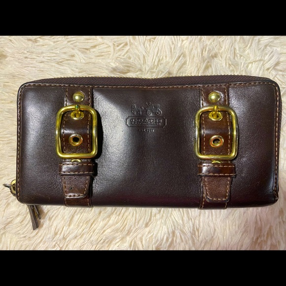 COACH Wallet - Picture 1 of 2